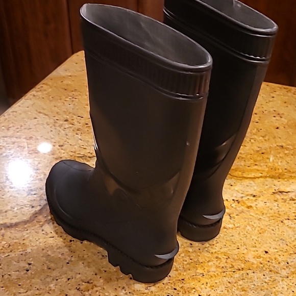Men’s Pariis Boots, Black Waterproof Rubber Pull On , Size 8 main image 10